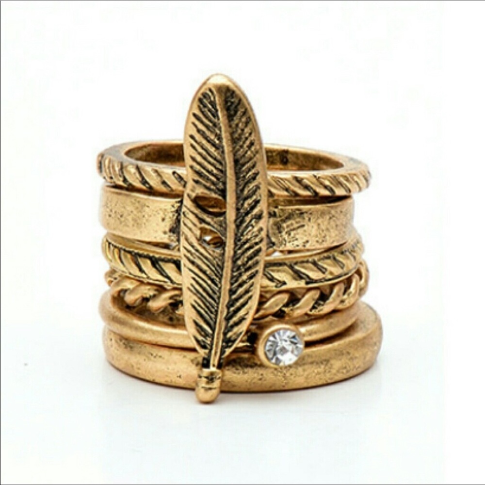 ⭐️NEW Gorgeous Gold Feather Ring Set⭐️